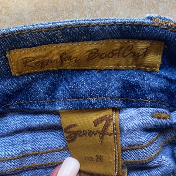 7 For All Mankind Woman’s Boot cut jeans 26 - Picture 6 of 7